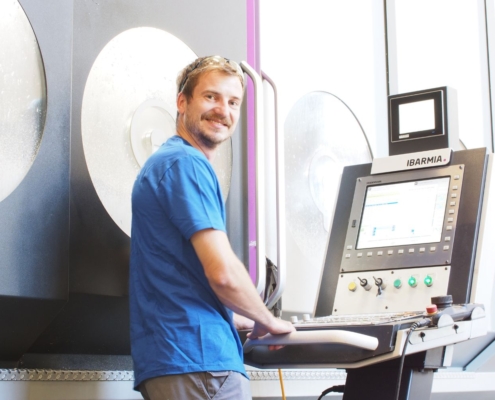 INDUCTA AG - CNC Fräs-Drehcenter